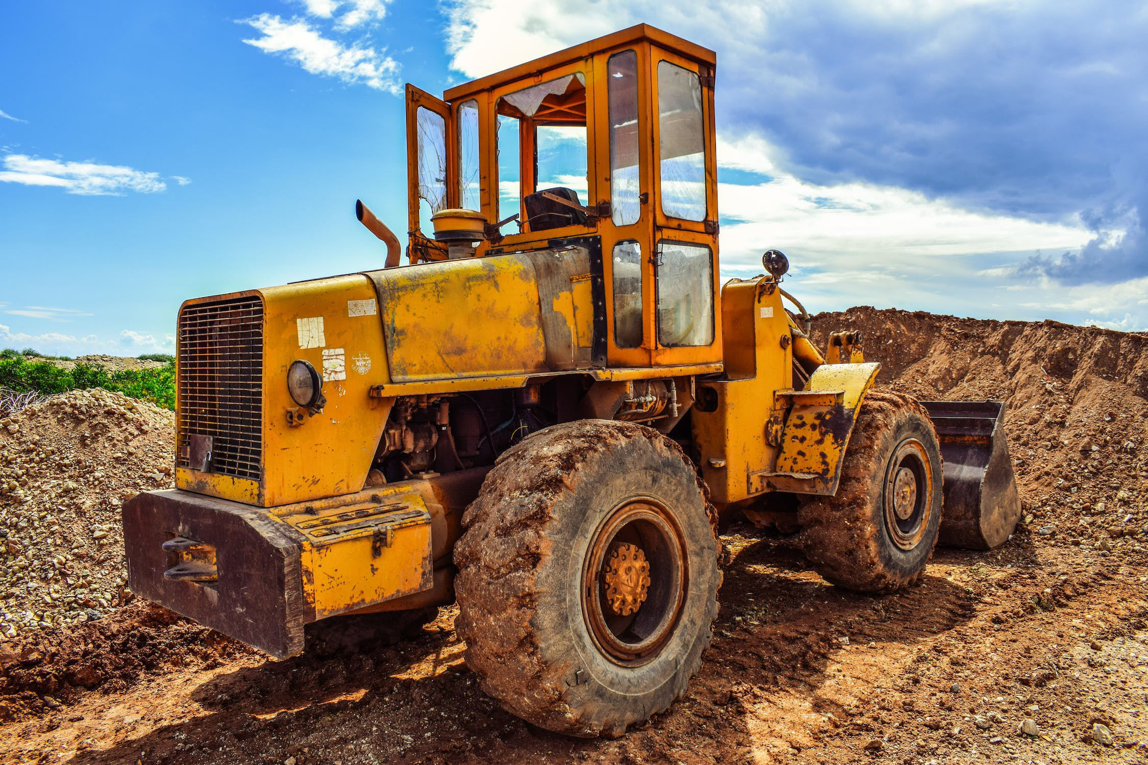 You are currently viewing “All aboard! :The Benefits of Remote-Controlled Heavy Equipment”